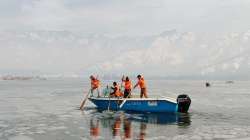 dal Lake frozen, frozen dal Lake, dal Lake, dal Lake srinagar, dal Lake kashmir, dal Lake photos, da