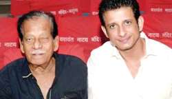 Sharman Joshi's father Arvind Joshi dies