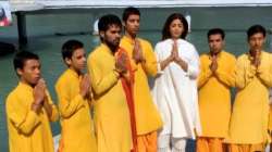 Shilpa Shetty chants 'Mahamrityunjaya mantra' in Haridwar, calls the experience therapeutic