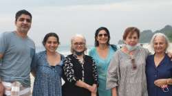 After Dance Deewane 3 Waheeda Rehman, Helen, Asha Parekh enjoy vacation in Andaman; see pic