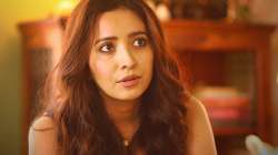 Asha Negi takes a jibe at celebs posing while getting the jab