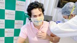 Varun Dhawan gets vaccinated