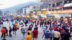 FILE | Crowded Mall road after further ease in COVID-19 lockdown restrictions in Manali on June 26, 2021.