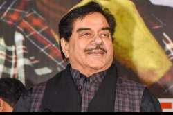 Senior Congress leader Shatrughan Sinha is likely to join Mamata Banerjee's Trinamool Congress soon,