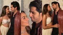 Sidharth-Kiara's sizzling chemistry in THIS video leaves fans asking them to 'get married already'