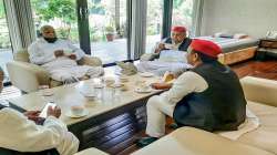 lalu prasad yadav, mulayam singh yadav, lalu mulayam meeting, akhilesh yadav, rjd, samajwadi party, 