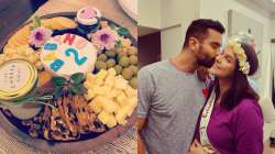 Mom-to-be Neha Dhupia enjoyed every bit of her 'khufiya' baby shower with Angad Bedi | PICS