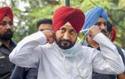 Punjab CM quashes stubble burning cases against farmers, protest against farm laws