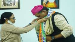 kirti azad joins tmc