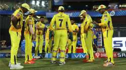 CSK captain MS Dhoni addressing his team during IPL 2021. 