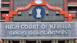 kerala hc pm photoi vaccination certificate