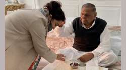 Aparna Yadav meets father-in-law Mulayam Singh Yadav days after joining BJP?