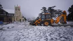 Snowfall in shimla, himachal pradesh snowfall, roads blocked due to snowfall, himachal snowfall, sno