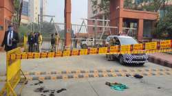 noida man, suicide attempt