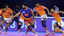 Pawan Sherawat of Bengaluru Bulls during a raid against Gujarat Giants in PKL 2021-22