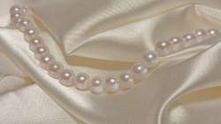 Never wear Pearl with Diamond, Panna (Emerald) and these 3 other gemstones 