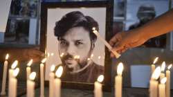 Candlelight praying meeting in remembrance of Pulitzer prize winner photojournalist Danish Siddiqui, who was killed in clashes with Taliban in Afghanistan, in New Delhi. (File photo)