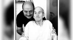 Anupam Kher with father Pushkar Nath