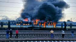 meerut train fire, Train Fire News, Train Fire, daurala, saharanpur, delhi, Saharanpur-Delhi train, 