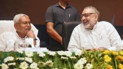 Giriraj Singh and Nitish Kumar during Garib Kalyan Sammelan, at Bapu Sabhagar, in Patna, Tuesday, May 31, 2022.