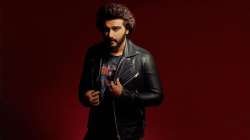 Ek Villain Returns: Arjun Kapoor drops new video in smiley mask, says 'aye villains, filter try karl