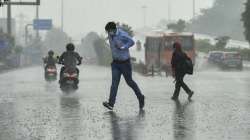 delhi rains, Delhi weather, Moderate rains lash parts of NCR, downpour to continue in delhi, IMD ale