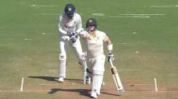 Steve Smith gives thumbs up to Ravindra Jadeja