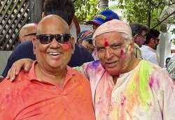 Satish Kaushik, Javed Akhtar