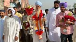 98-year-old man visits ancestral village in Pakistan after 77 years