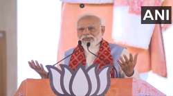 PM Modi addresses a rally in Hospet