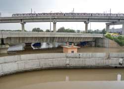 noida schools closed, schools closed in noida