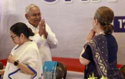 Nitish Kumar greets Sonia Gandhi during Opposition meet