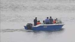 Sonia Gandhi takes boat ride in Srinagar