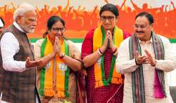 Smriti Irani with BJP leaders