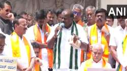 Former Karnataka CM HD Kumaraswamy shares a dais with ex-CM and BJP leader BS Yediyurappa over the Cauvery water release issue