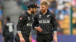 Williamson and Phillips during England vs Pakistan game in Bengaluru on November 4