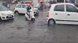 Unseasonal rains accompanied by lightning in Gujarat