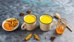 5 benefits of drinking turmeric milk at night