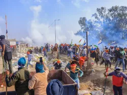 Tear gas shells fired on protesting farmers