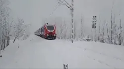 jammu kashmir snowfall, Ashwini Vaishnaw, scenic beauty of Baramulla Banihal train, heavy snowfall, 