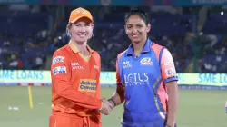 Beth Mooney and Harmanpreet Kaur