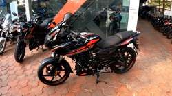 2024 Bajaj Pulsar 220F arrives at dealerships in India: Check price, specifications, features 