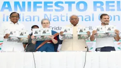 Congress chief Mallikarjun Kharge along with Sonia Gandhi, Rahul Gandhi and other party leaders 