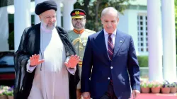 Iran President Ebrahim Raisi with Pakistan PM Shehbaz Sharif in Islamabad.