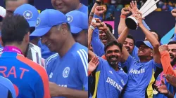 Rahul Dravid with the T20 WC trophy.