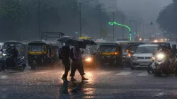 Heavy rains lash Mumbai