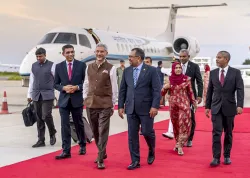 Maldives Foreign Minister Moosa Zameer with his Indian counterpart S Jaishankar during the latter's 