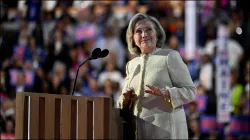 Hillary Clinton takes jab at Trump at DNC