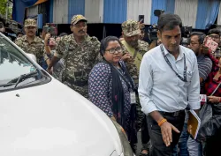 CBI officials arrive to investigate the case of alleged sexual assault and murder of a postgraduate trainee doctor, at R G Kar Medical College and Hospital in Kolkata