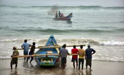 Check Cyclone Dana latest update.